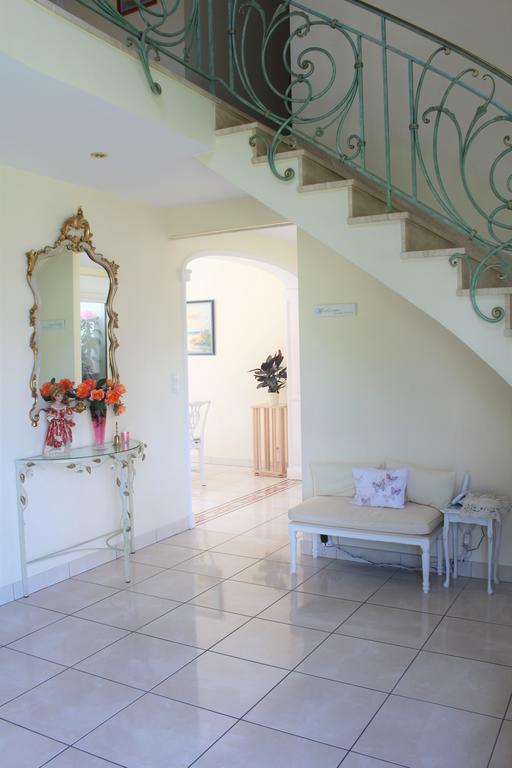 Le Clos Des Roses Saint-Regle Bagian luar foto